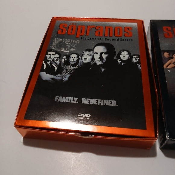 Sopranos Seasons 1,2,3 - Picture 8 of 14